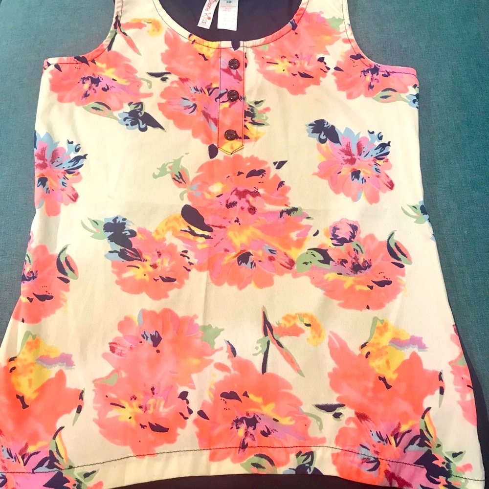 Sleeveless top size 10